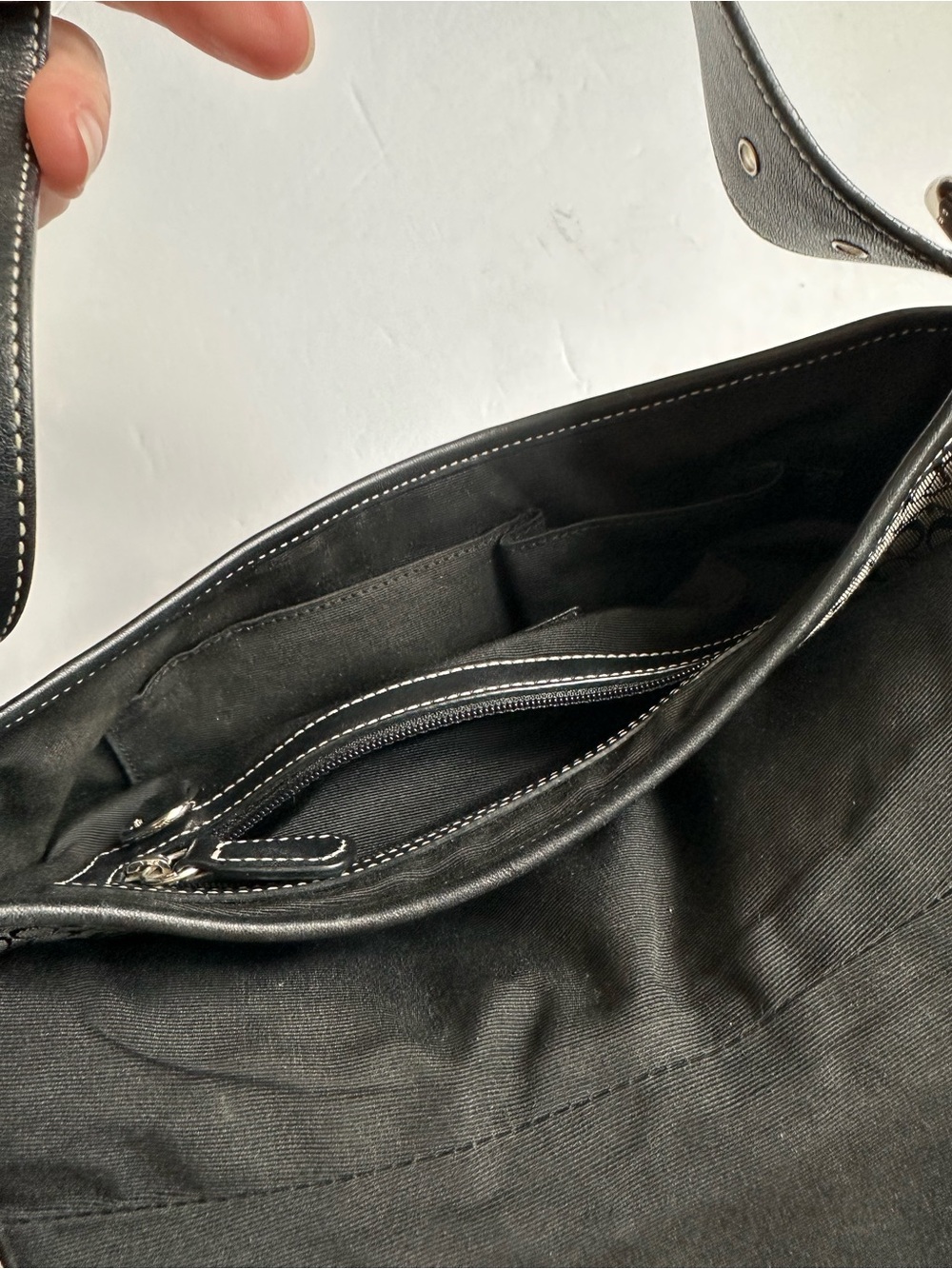 Coach Vintage Y2K Soho Gray and Black Signature Shoulder Bag - Picture 10 of 16